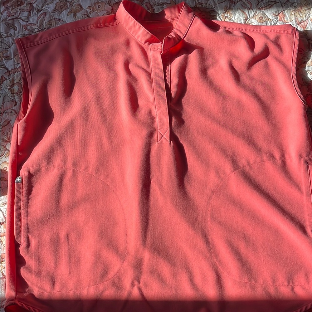 Figs Vibrant coral color Technical Top